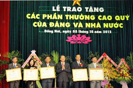 images77670vcdvvvvvvvvvvvvvvv1_2_Phan_thuong_2[1].jpg